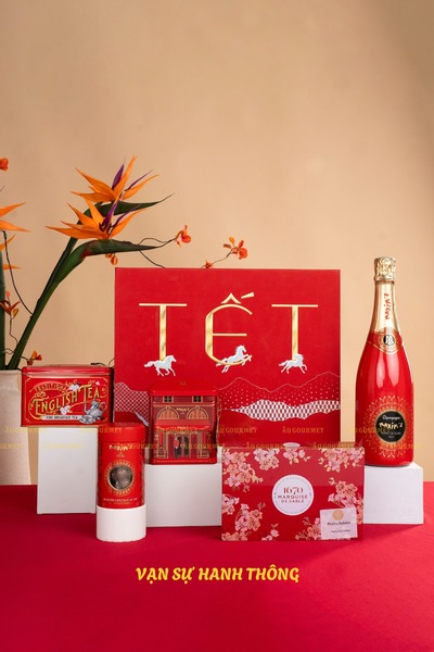 Đóng gói set quà Tết cao cấp chuẩn quốc tế