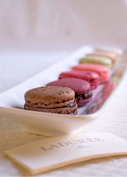 Macaron nhập khẩu