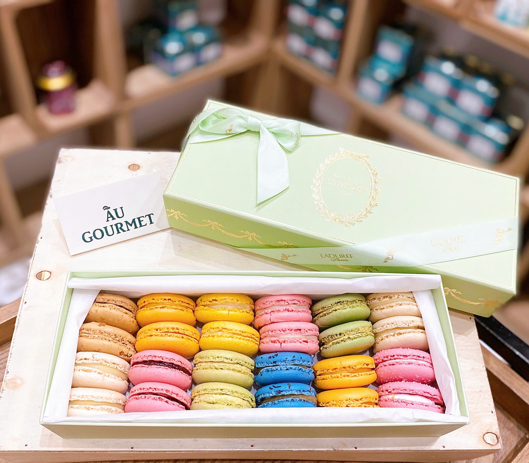 Nhập khẩu Macaron Pháp: Thách thức vận chuyển 