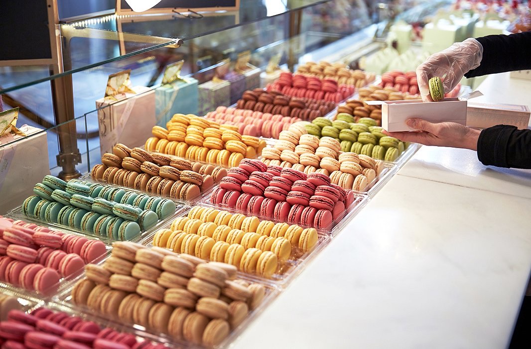 Mua Macaron Nhập Khẩu Chính Hãng Ở Đâu?