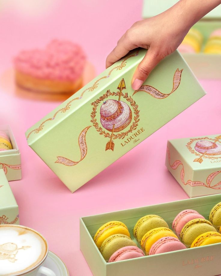 Macaron món quà thanh lịch khiến trái tim tan chảy